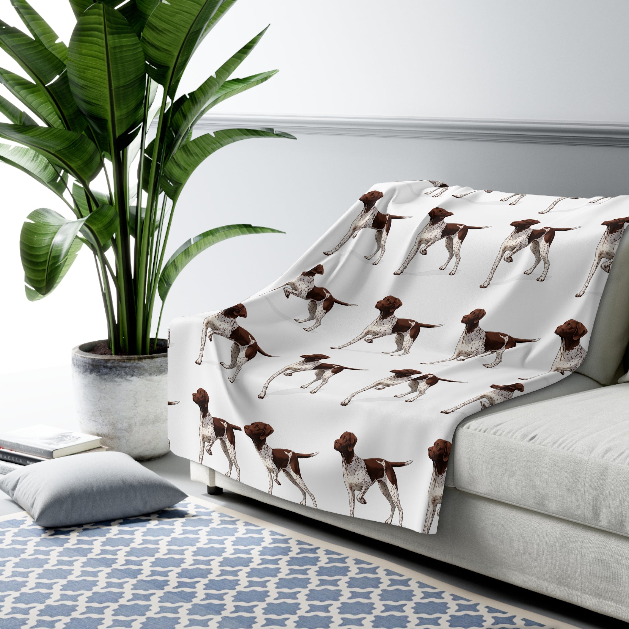 German Shorthaired Pointer Sherpa Blanket — Cozy Dog Print Throw for Pet Lovers